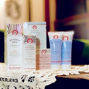 NIB 5 First Aid Beauty Products + 1 Sample ✨🌺